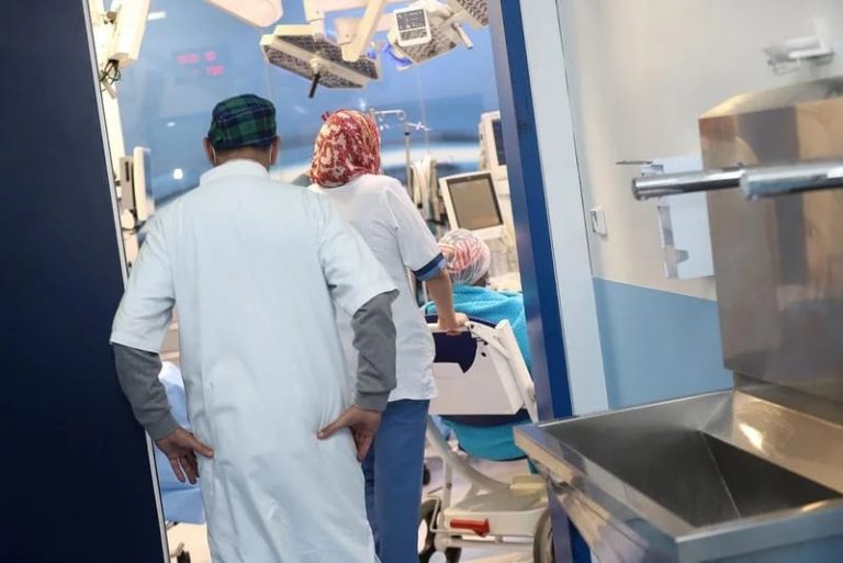أكادير.. إعادة توزيع الموظفين الصحيين تثير تحفظات نقابية