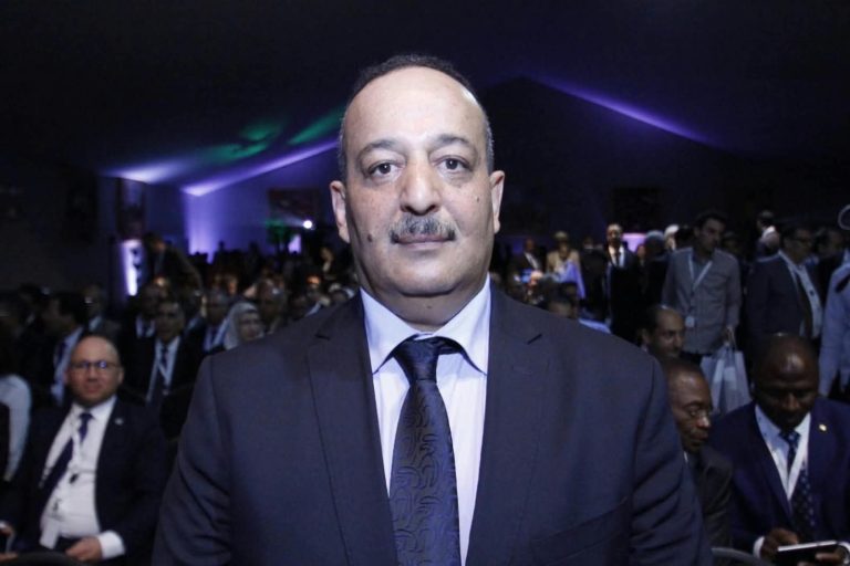 وزير الاتصال الأسبق محمد الأعرج يعود إلى البرلمان بعد فوزه بمقعد بالحسيمة
