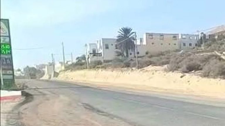 أكادير.. أشغال الطريق الوطنية تضيق الخناق على سكان دوار إضوران