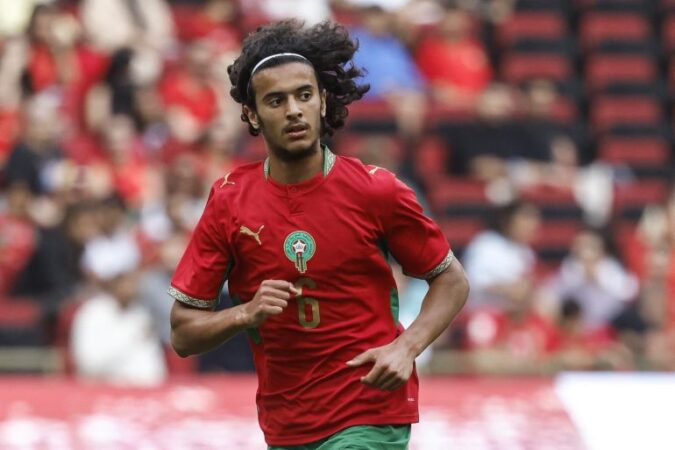 أيوب بوعدي ينافس على جائزة الكرة الذهبية لأفضل لاعب شاب في العالم