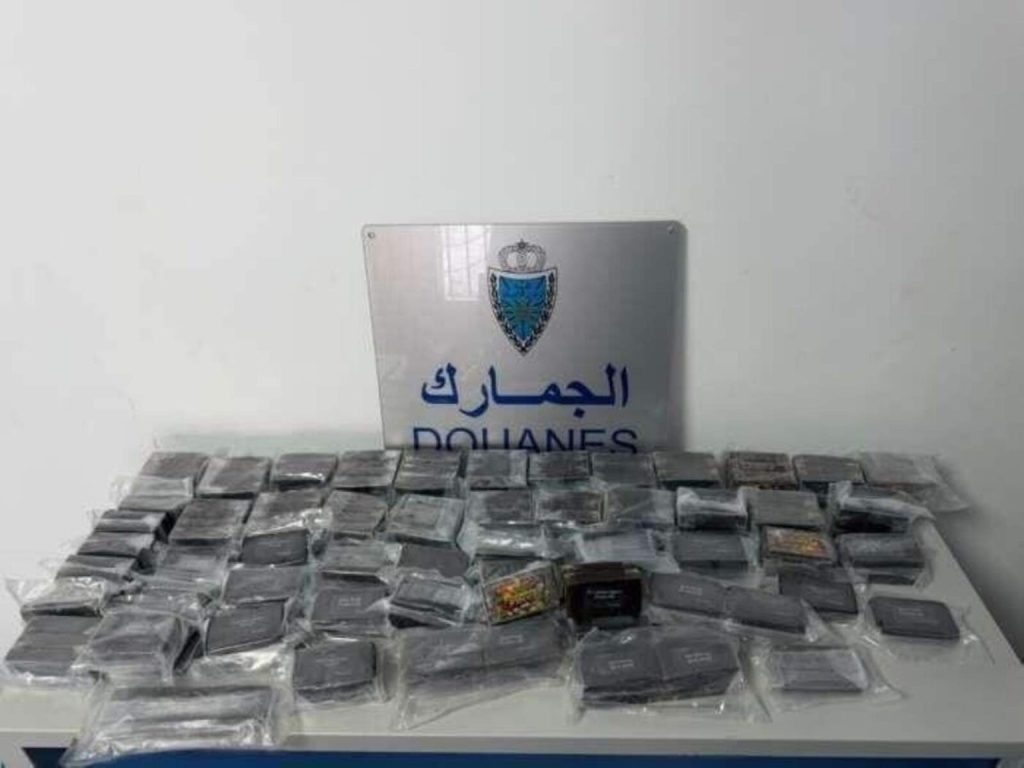 باب سبتة المحتلة.. إحباط تهريب 15.6 كيلوغراماً من الشيرا