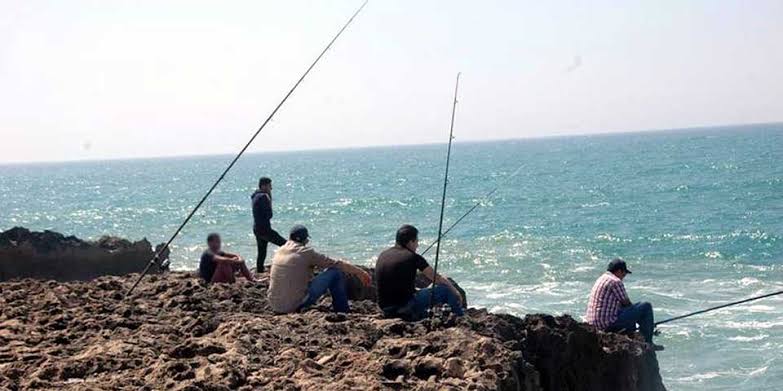 الحسيمة.. إنقاذ عشريني بعد انهيار صخري أثناء ممارسته الصيد بالقصبة بشاطئ تاوسارت