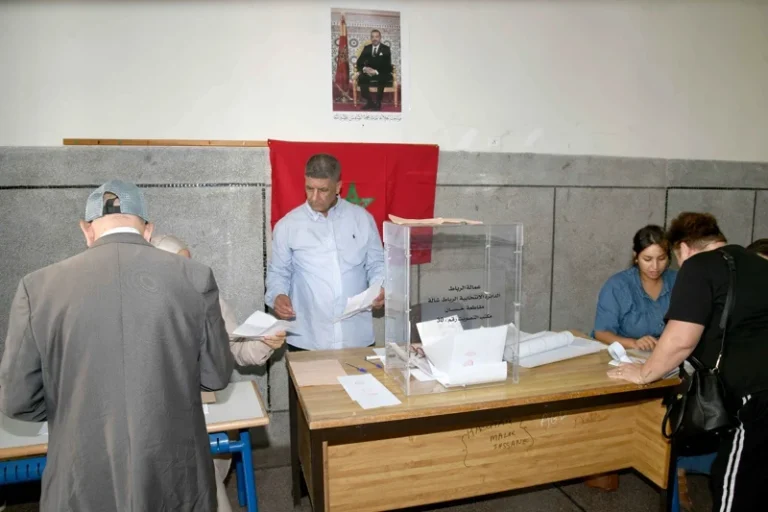 طاطا.. الاستقلالي الحسين بوزحاي يتصدر النتائج الأولية بحوالي 9 آلاف صوت