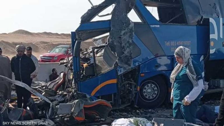 مصر.. قتلى ومصابين في حادث تصادم مروع