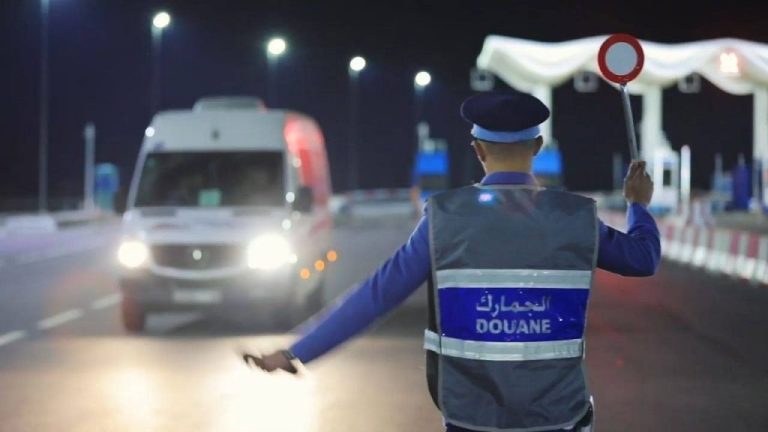 جمارك آسفي يوقف سيارتين محملتين ب 600 كيلوغراما من مسحوق طابا