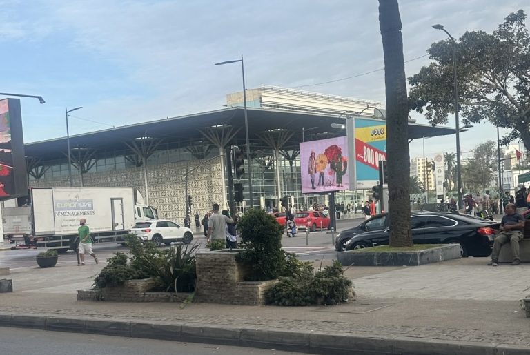 استفزازات طاكسيات محطة القطار البيضاء الميناء تثير استياء المسافرين