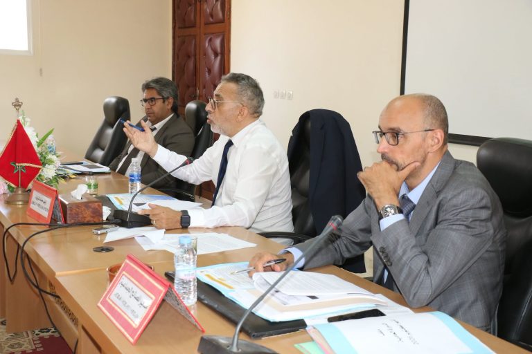 مجلس جماعة تزنيت يحسم 9 نقاط في الجلسة الأولى من دورة أكتوبر