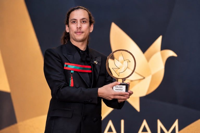 بعد الجدل الذي رافق تعيينه.. مدير المركز الثقافي بسيدي قاسم يخرج عن صمته