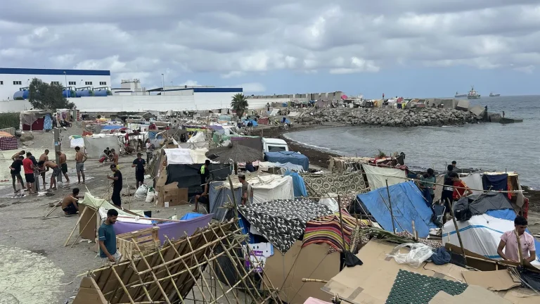 إسعاف شابة مغربية عُثر عليها في حالة حرجة بسبتة المحتلة