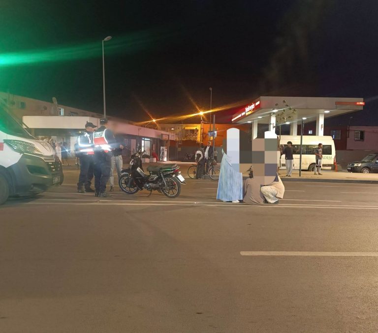 القنيطرة.. سيارة تصدم فتاة بشارع المسيرة والنجدة تتدخل