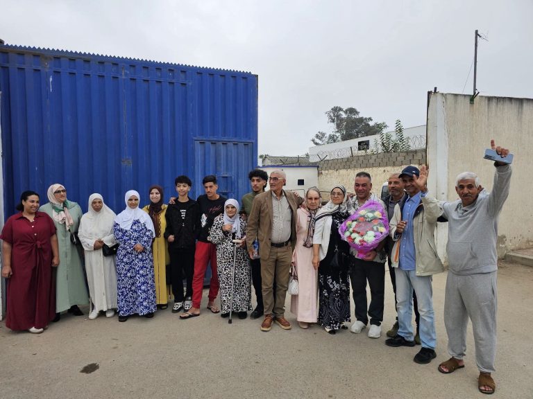 القنيطرة.. الحقوقي إدريس السدراوي يعانق الحرية