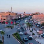 كلميم: التوسع العمراني السريع يفاقم أزمة «الطاكسيات الصغيرة»
