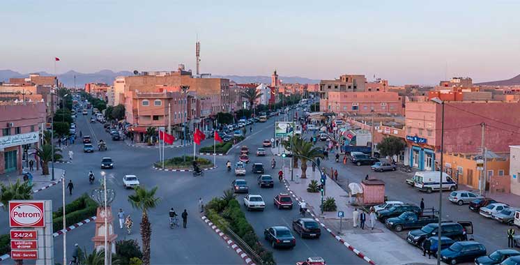 كلميم: التوسع العمراني السريع يفاقم أزمة «الطاكسيات الصغيرة»
