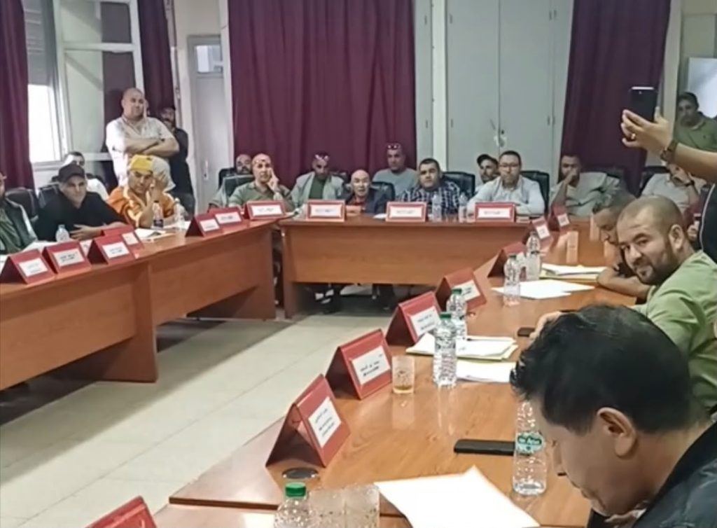 فضيحة الريع الإعلامي بالناظور.. 20 مليون سنتيم لموقع بلا تغطية تشعل دورة العروي
