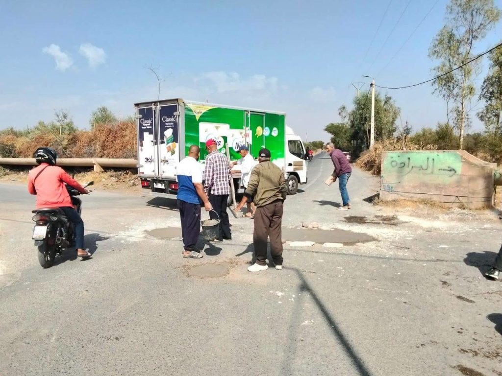 فضيحة.. جمعية تنوب عن مجلس جماعة تسلطانت في إصلاح طريق عمومي