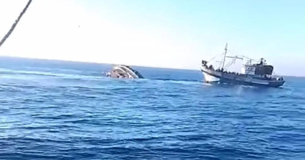 المهدية.. غرق مركب للصيد البحري وإنقاذ جميع أفراد طاقمه