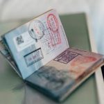 الناظور.. ساكنة حي المطار تشتكي من الضجيج والفوضى أمام مكتب «BLS»