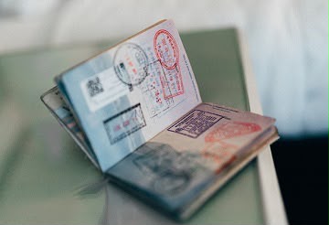 الناظور.. ساكنة حي المطار تشتكي من الضجيج والفوضى أمام مكتب «BLS»