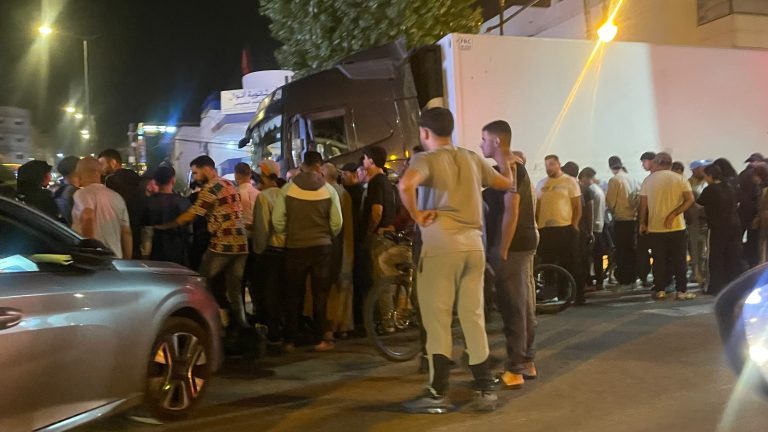 حادثة سير خطيرة بطنجة.. شاحنة تنهي حياة شخص وتصيب آخر