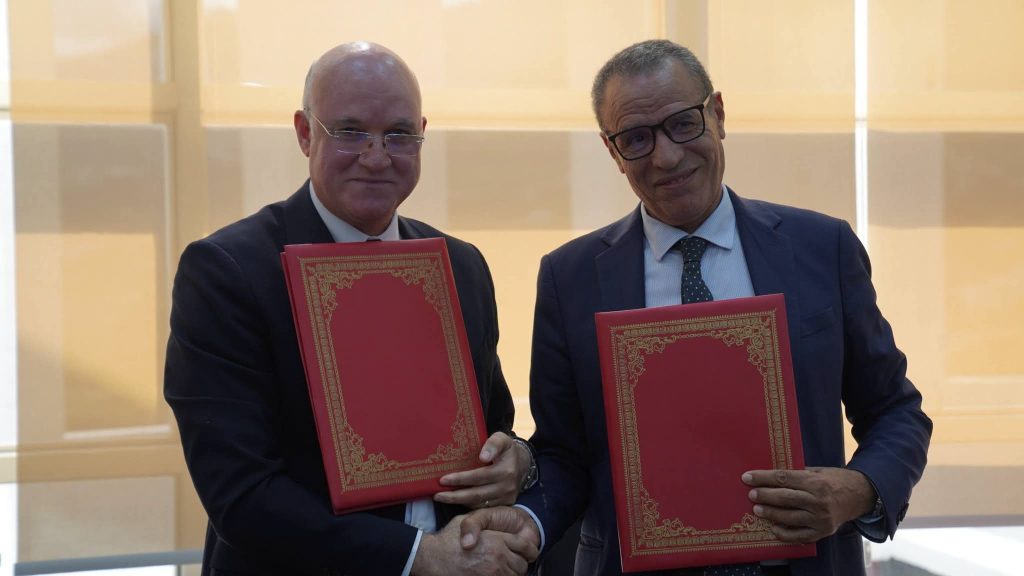 جامعة عبد المالك السعدي والبنك الشعبي يعززان الشراكة لربط التكوين الجامعي بسوق الشغل