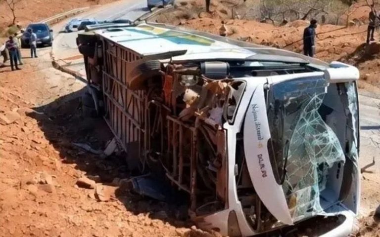 الحسيمة.. إصابات جراء انقلاب حافلة لنقل الركاب بمدخل المدينة