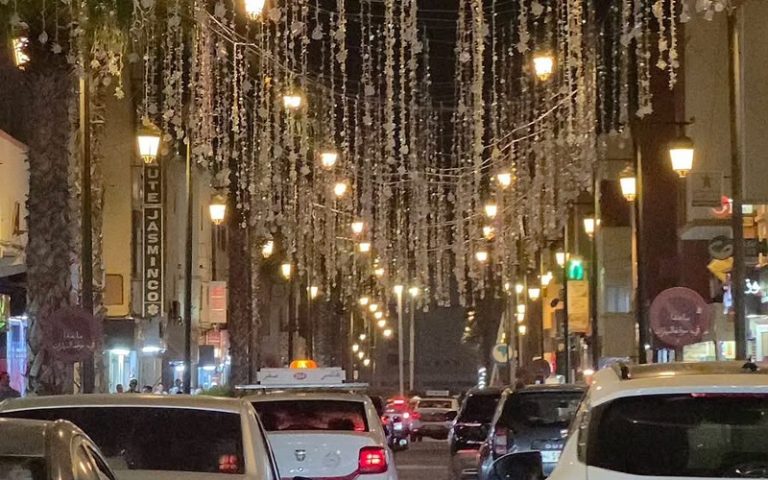 العيون تستعد للتزين احتفاءً بالذكرى الأولى لعيد الوحدة