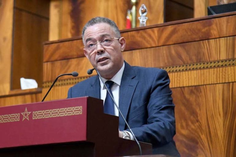 لقجع: بداية من فاتح يناير سنشرع في إعفاء المغاربة من فواتير الكهرباء الأقل من 100 درهم