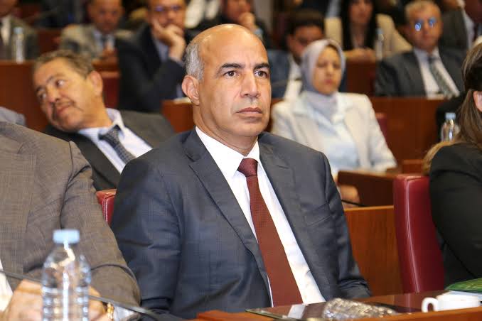 الصابيري: مفهمتش كيفاش واحد الوزير سابق قال لي بغا يقري ولادو يضرب يدو لجيبو