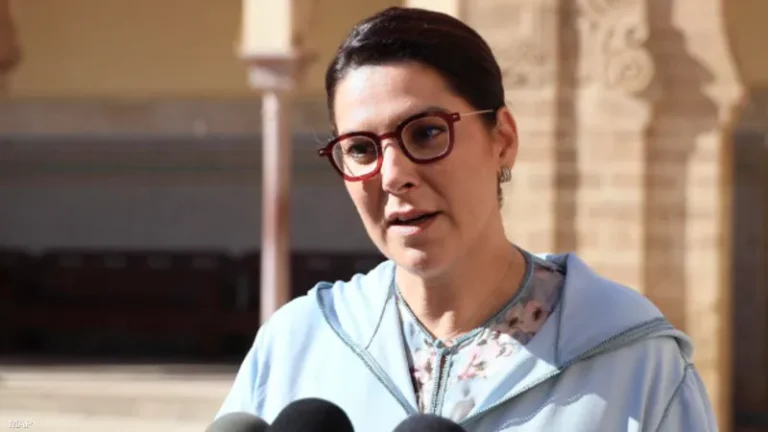 المنصوري معلقة على رفض بنكيران لقاءها بمقر البام: «هو حر»