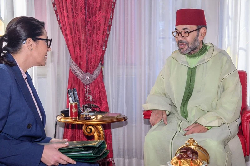 حكومة المنصوري.. وجوه مستمرة وأسماء جديدة في توزيع الحقائب