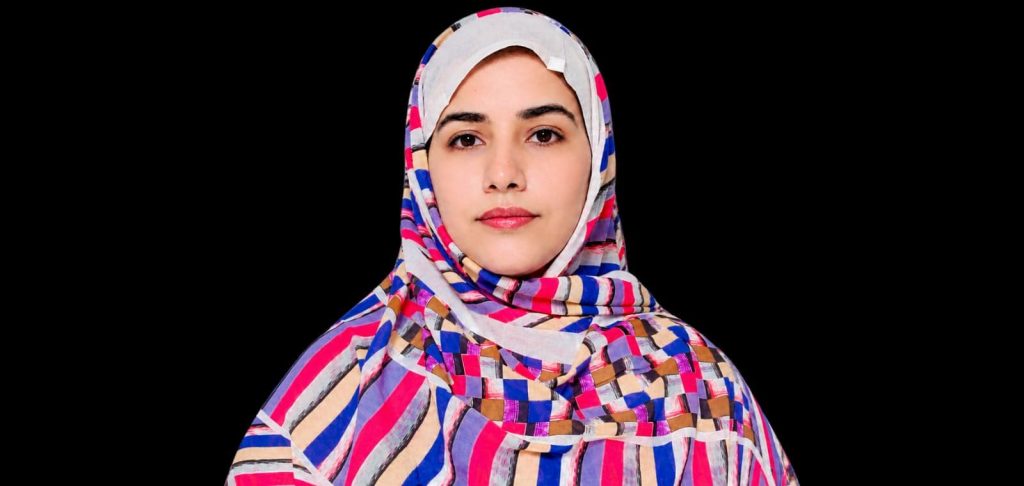 عزيزة بداد