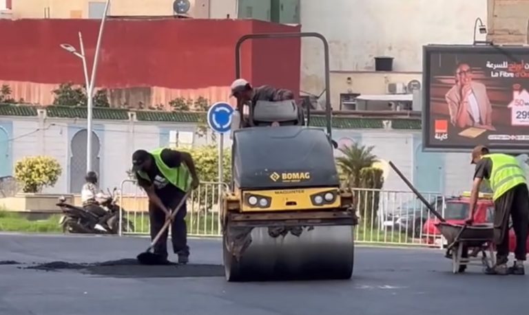 الناظور.. استئناف أشغال تأهيل الطريق وسط دعوات لتسريع وتيرة الإنجاز
