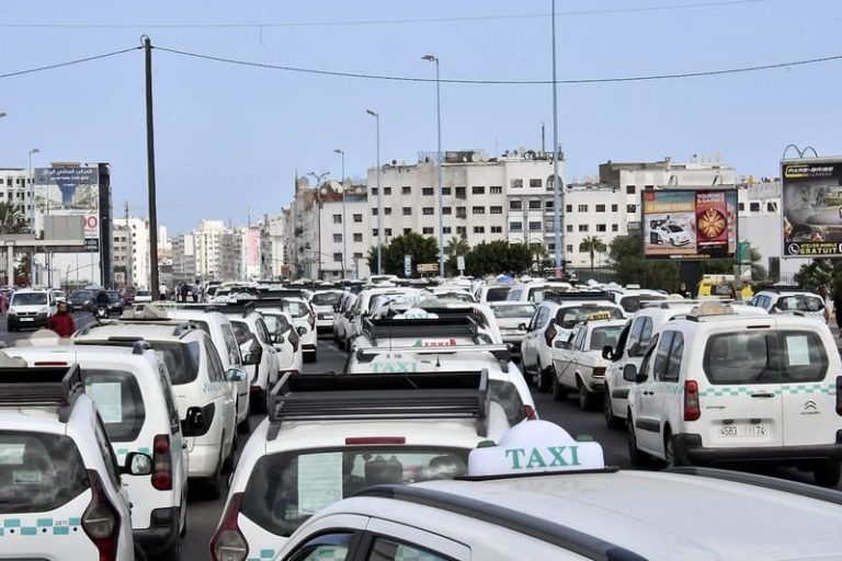 الدريوش.. مهنيو سيارات الأجرة يهددون بالاحتجاج ويلوحون بمراجعة تعريفة النقل