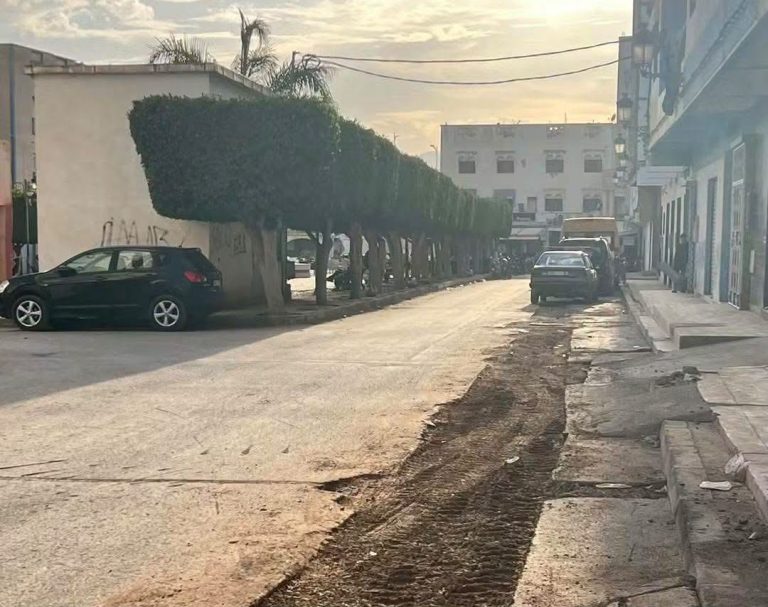 الدريوش.. حفر التطهير السائل ببن الطيب تُفجر سخطاً عارماً وتستنزف السيارات