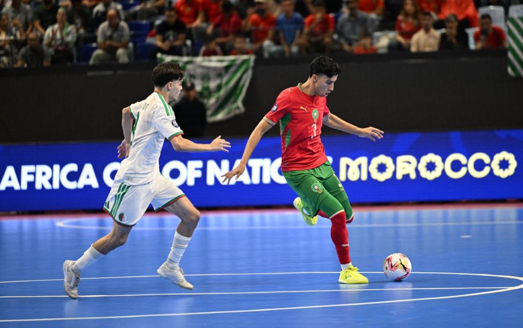 منتخب الفوتسال يفوز على الجزائر في افتتاح مشواره بالكان