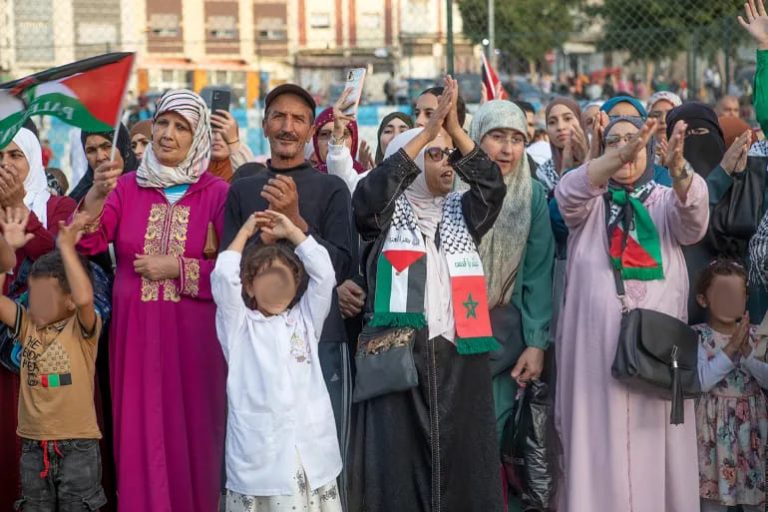 طنجة.. «ما تقيش ولدي» تطالب بالتحقيق في مشاركة أطفال في احتجاجات ضد التطبيع