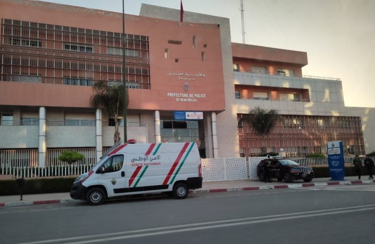 بني ملال.. توقيف 3 أشخاص بعد مواجهات باستعمال أسلحة بيضاء وبندقية هوائية