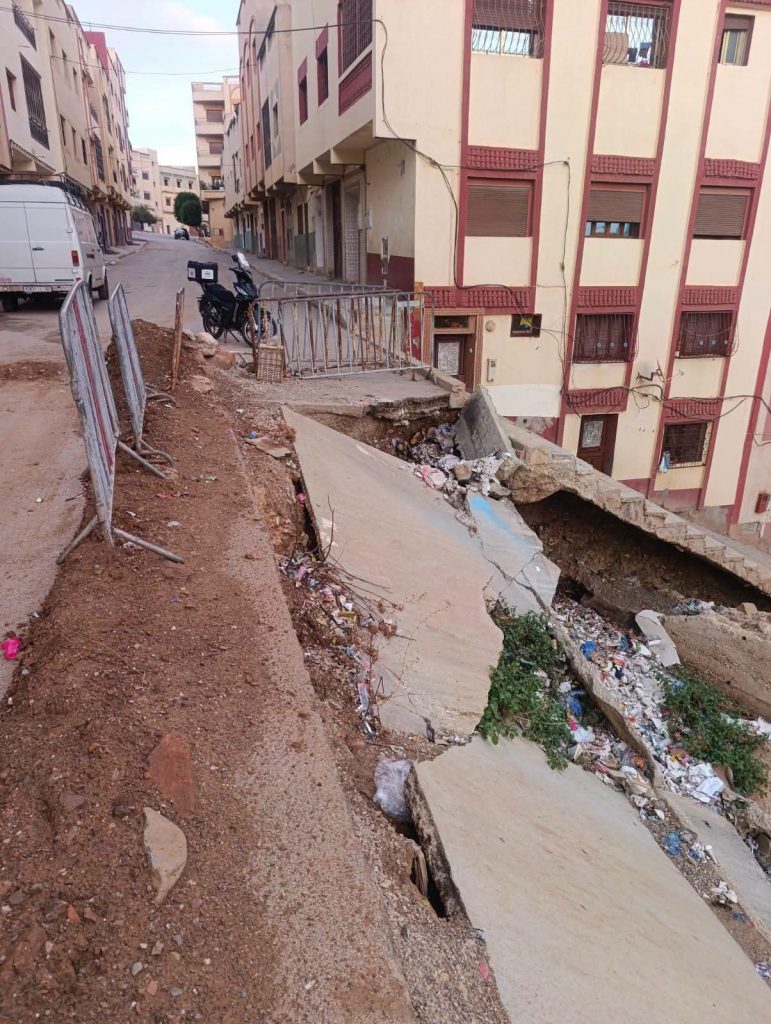 الحسيمة: حي بوطوال بتارجيست.. 5 سنوات من الانتظار وشارع يهدد سلامة السكان والمارة