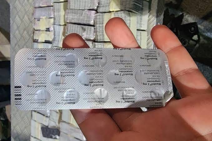 الحسيمة.. توقيف شخص قادم من طنجة وحجز أكثر من 500 قرص مهلوس