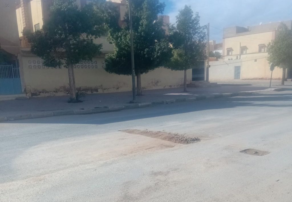 ميسور.. أشغال الحفر أمام مدرسة 18 ماي تثير استياء الساكنة