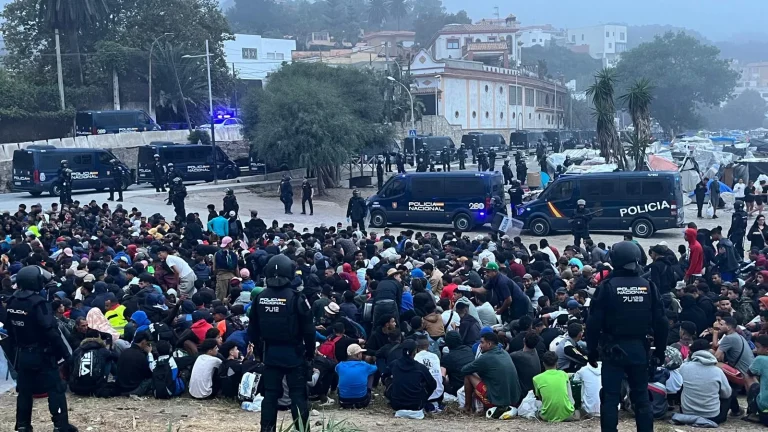 النيابة الإسبانية تطالب بسجن متهم حاول نقل مهاجرين من سبتة المحتلة نحو إسبانيا