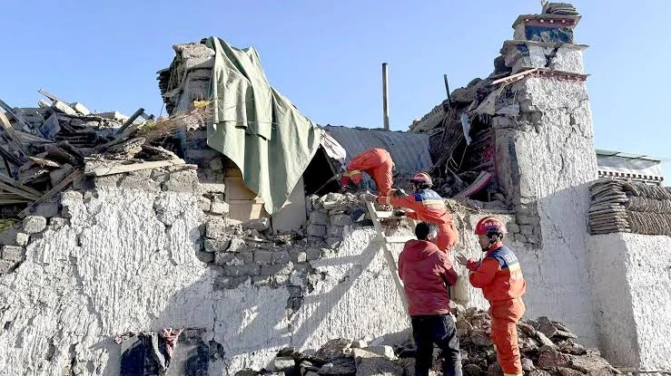 الصين.. مصرع 16 شخصا وإصابة 32 آخرين جراء زلزال